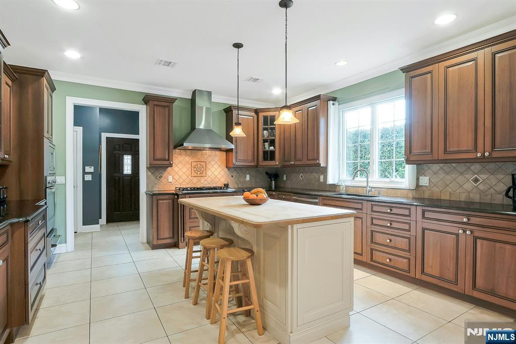 103 Ivy Lane