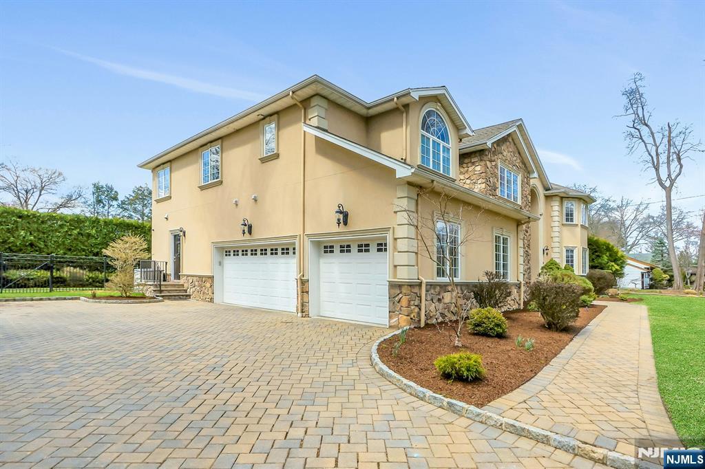 103 Ivy Lane