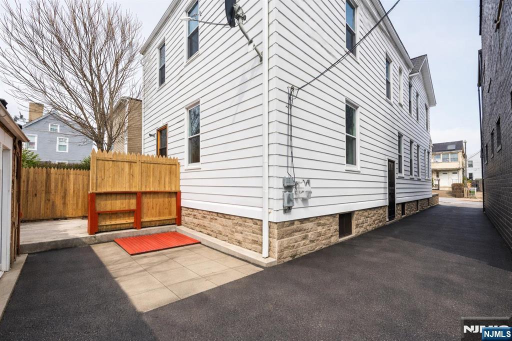 135 Tremont Avenue