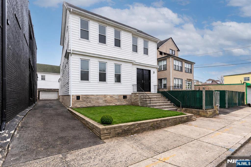 135 Tremont Avenue