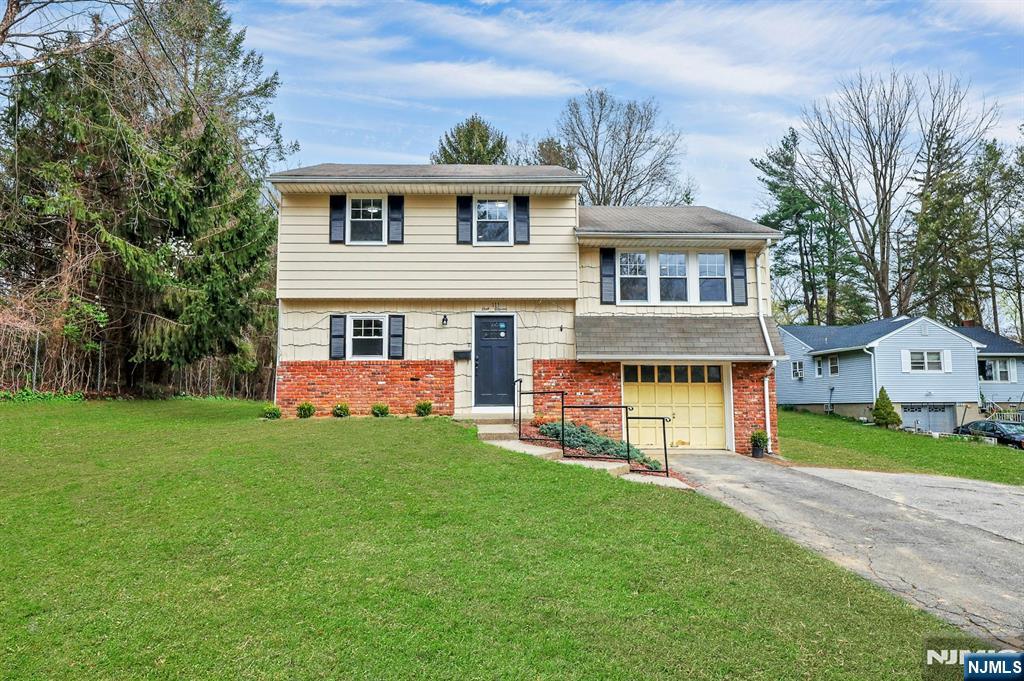 111 Moffatt Road