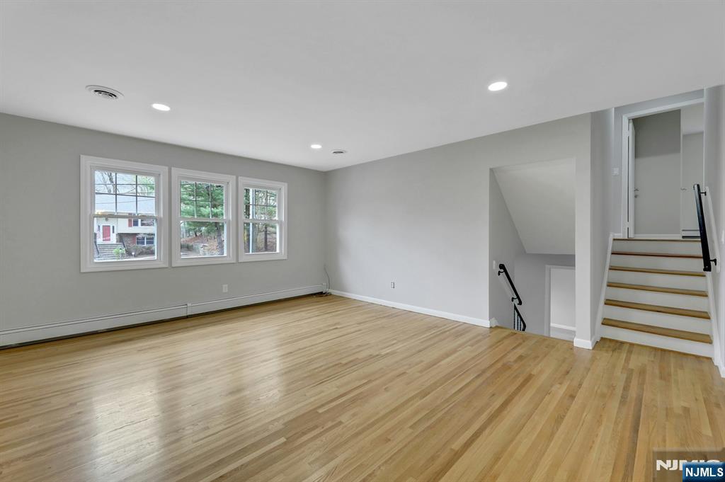 111 Moffatt Road