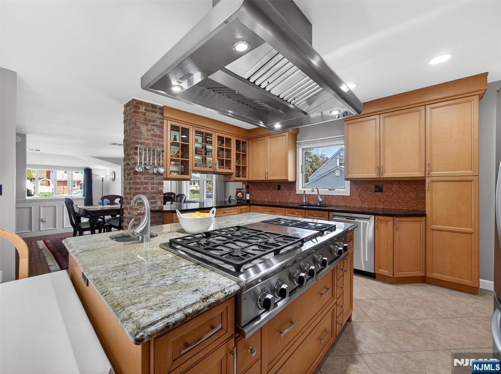 95 Clinton Avenue
