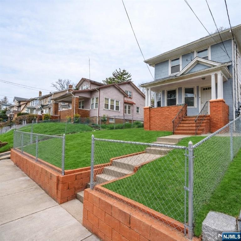 155 Lincoln Place
