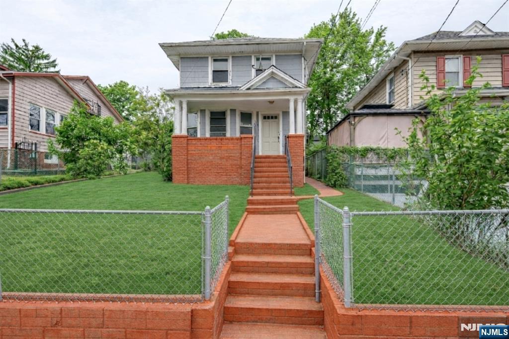 155 Lincoln Place