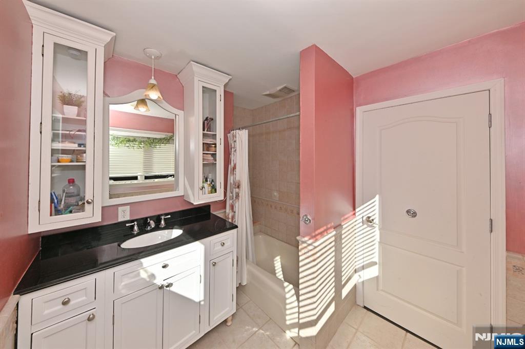 2604 Cleveland Avenue