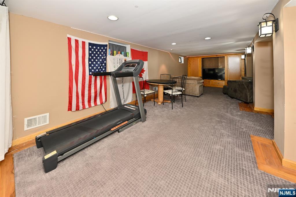 2604 Cleveland Avenue