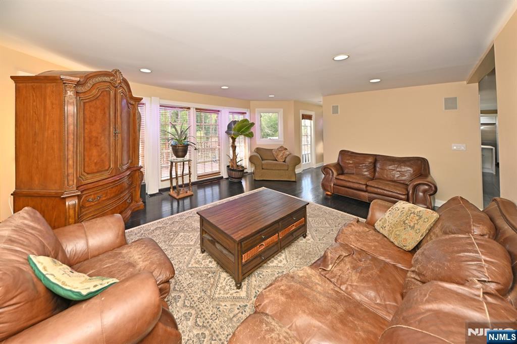 2604 Cleveland Avenue