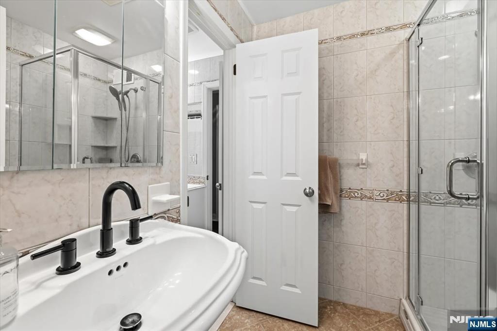 502 Piermont Avenue T502