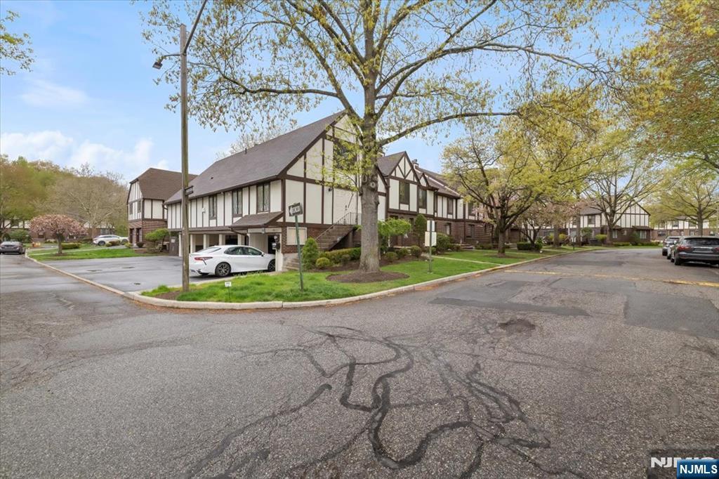 502 Piermont Avenue T502