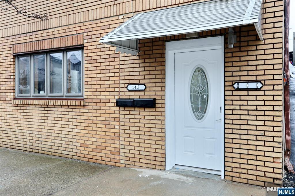 143 Farnham Avenue 2
