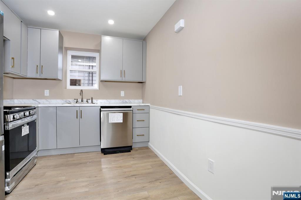 143 Farnham Avenue 2
