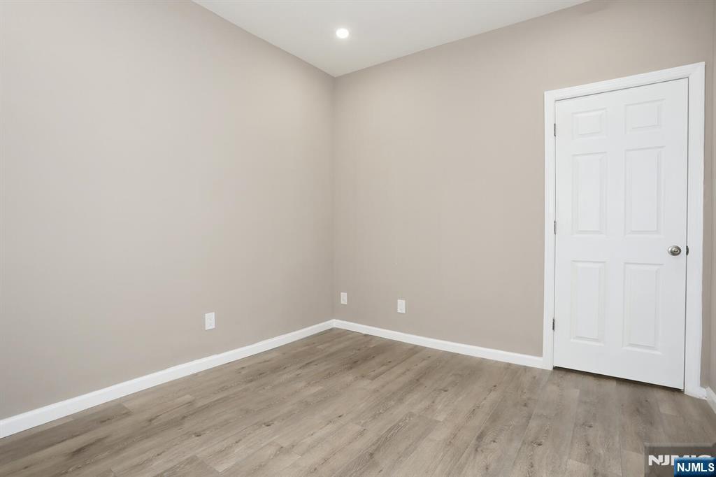 143 Farnham Avenue 2