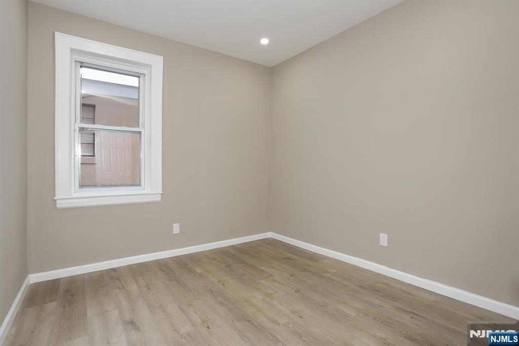 143 Farnham Avenue 2