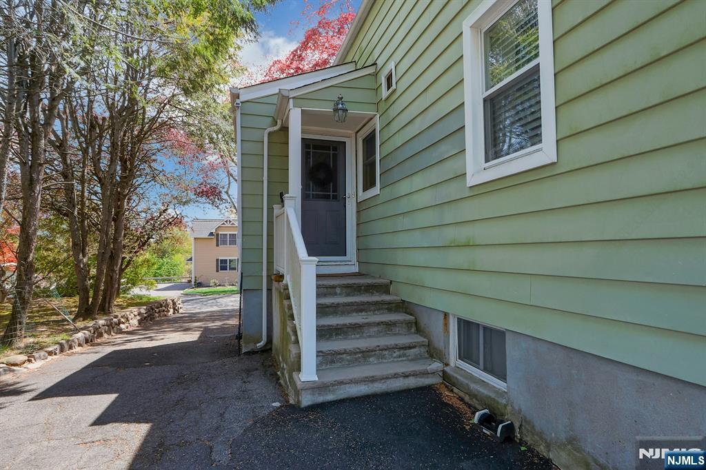 54 Chestnut Avenue