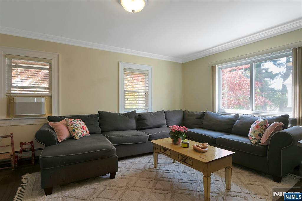54 Chestnut Avenue