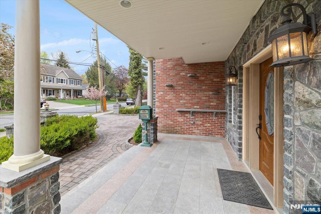 69 Storig Avenue