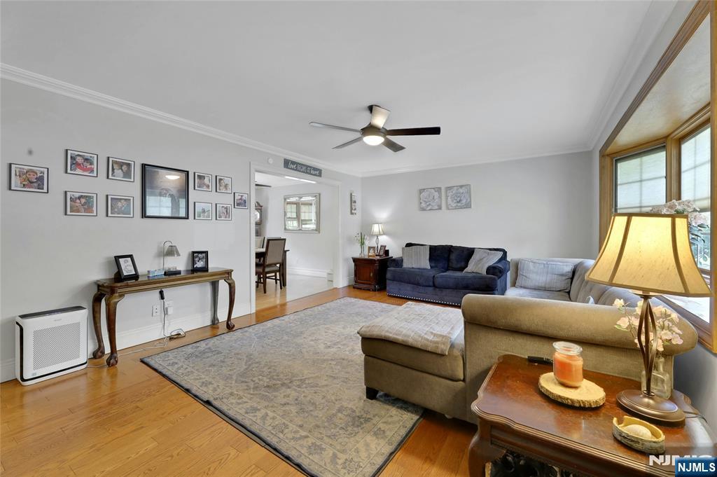 7 S 1st Street