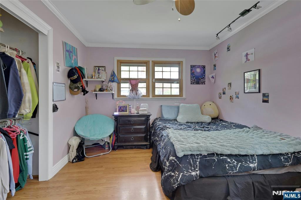 7 S 1st Street