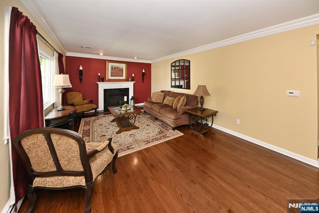409 Walnut Street