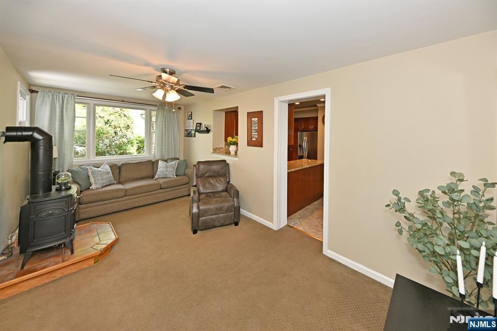 409 Walnut Street