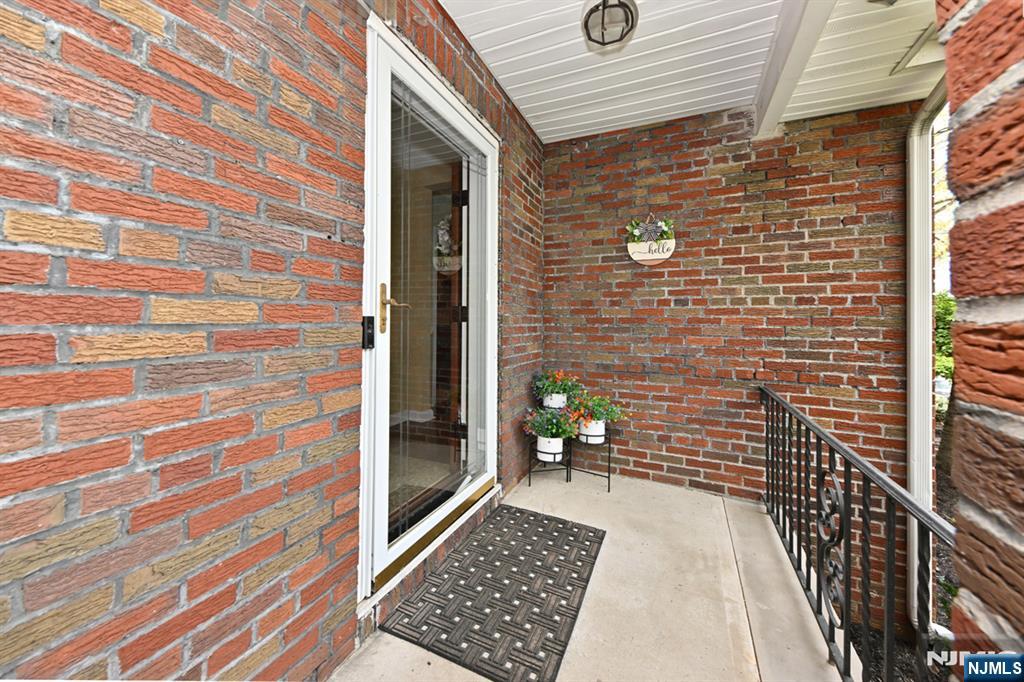 409 Walnut Street