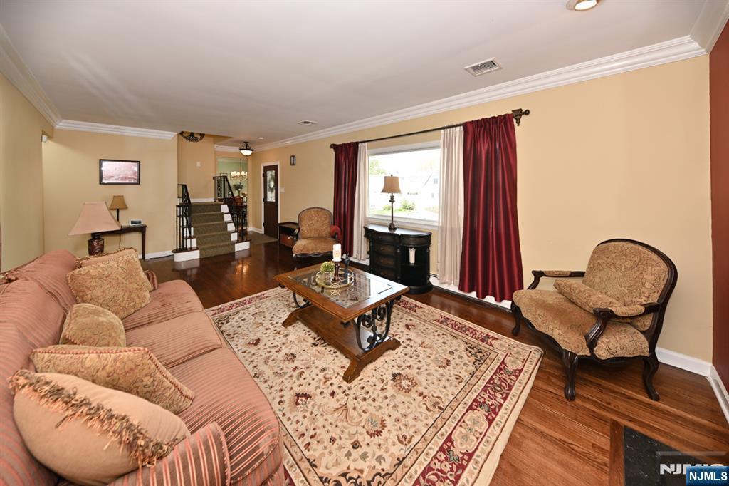 409 Walnut Street