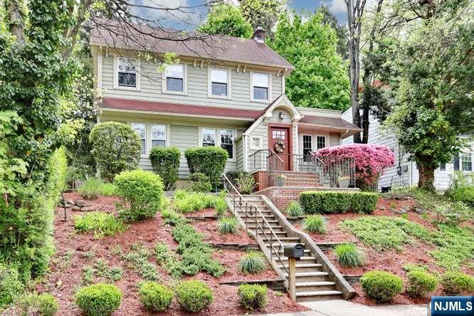 61 Hawthorne Terrace