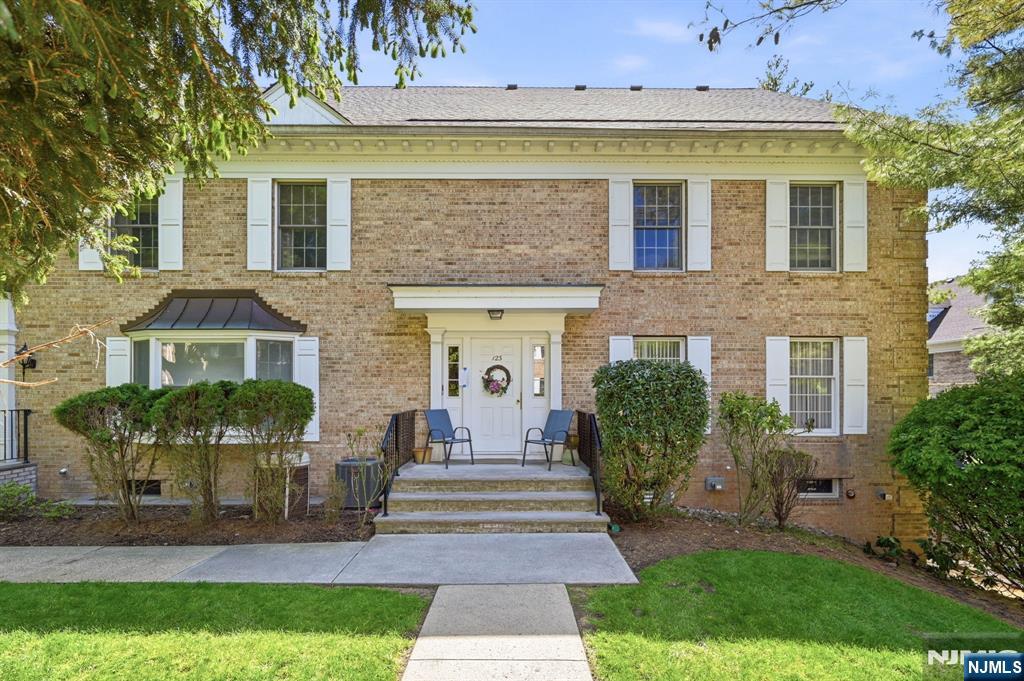 123 S Maple Avenue A