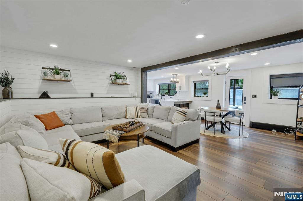 81 Pascack Avenue