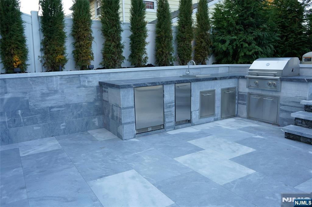 81 Pascack Avenue