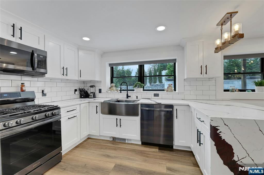 81 Pascack Avenue