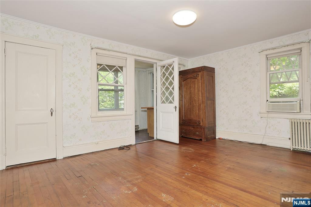 388 Allaire Avenue