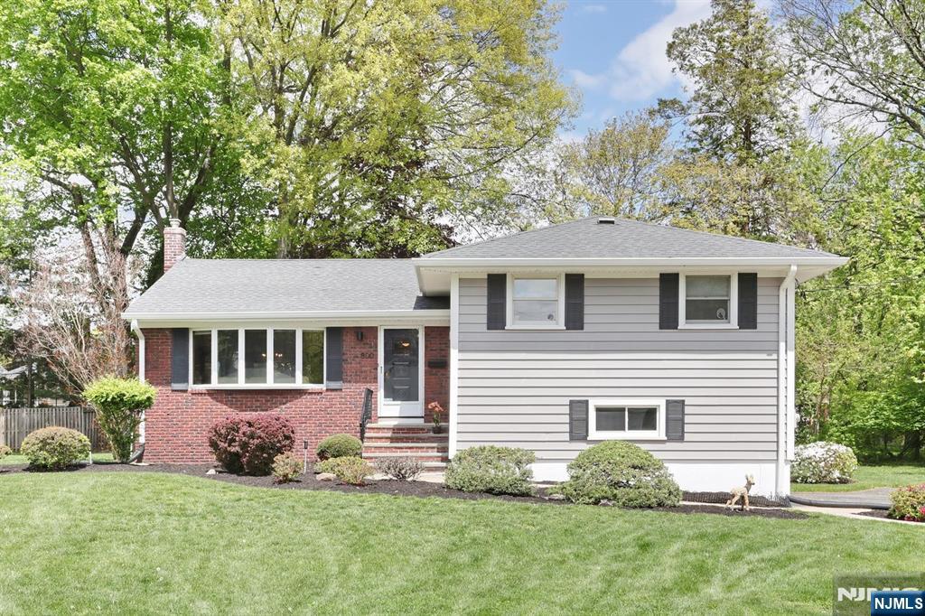 800 Glenside Court