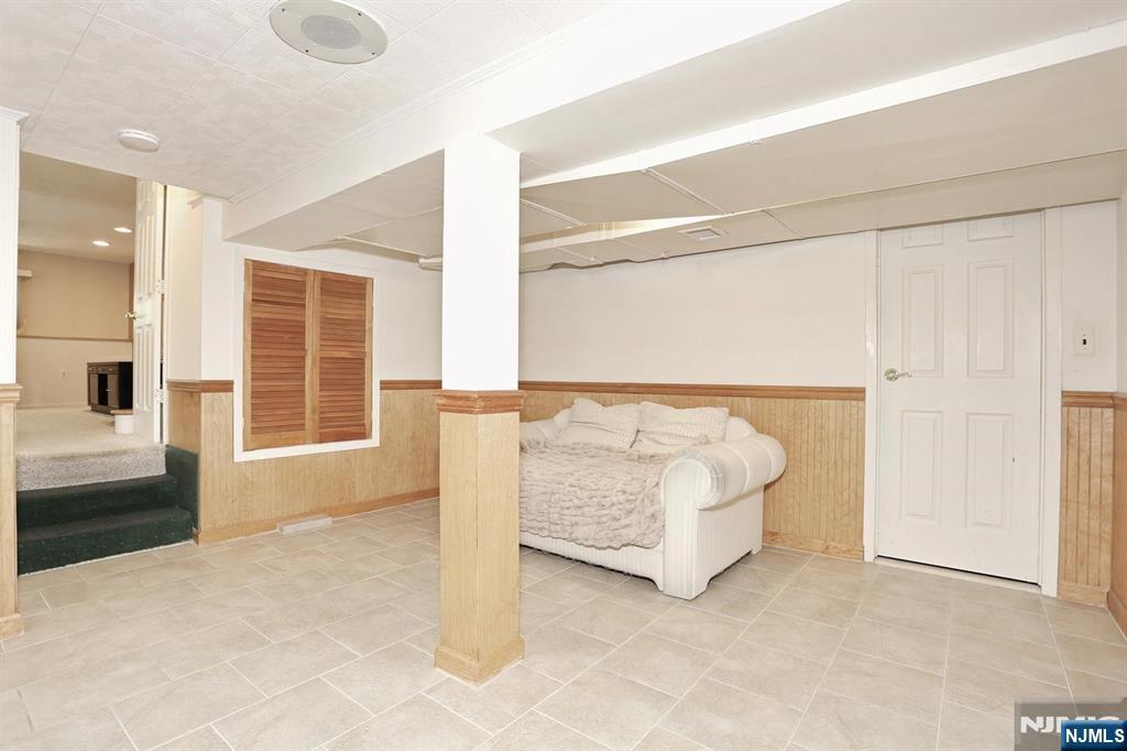 800 Glenside Court