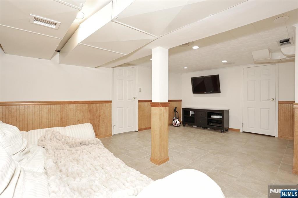 800 Glenside Court