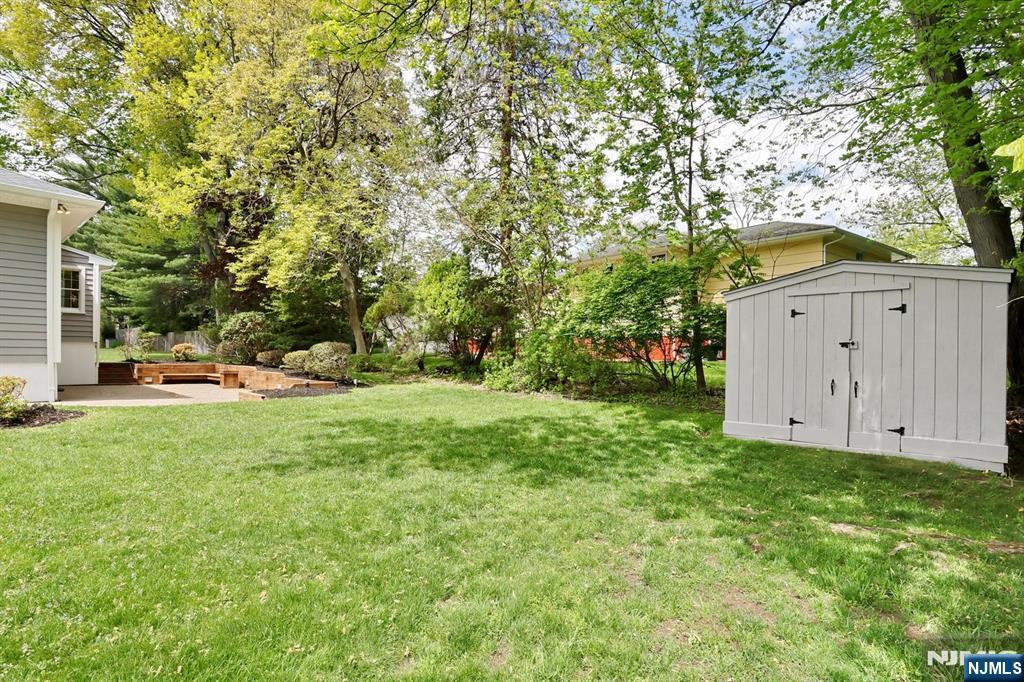 800 Glenside Court