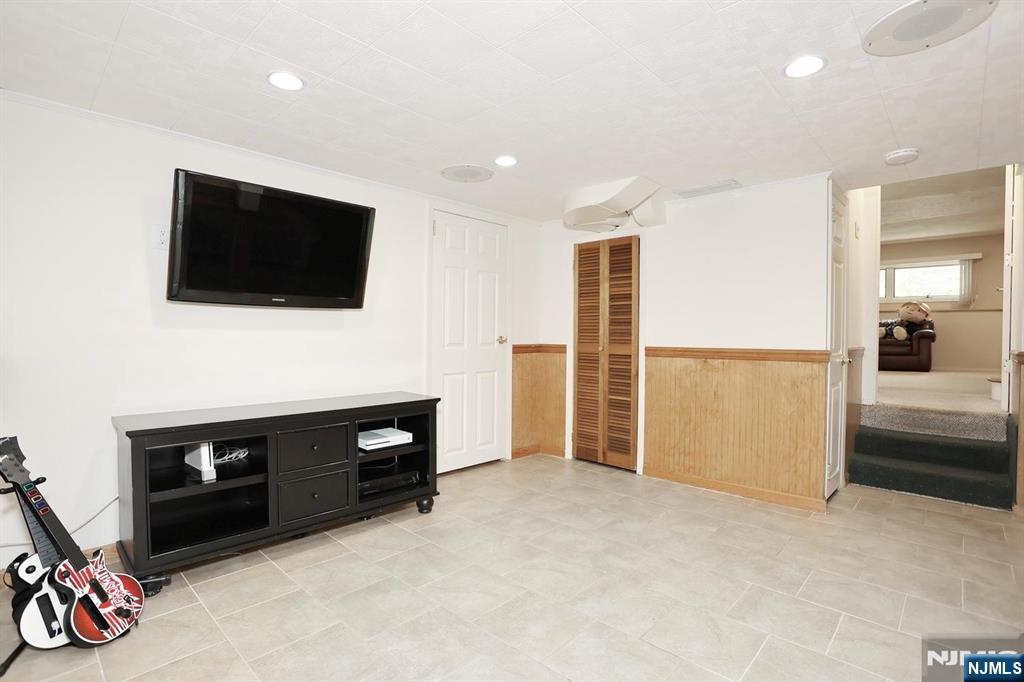 800 Glenside Court