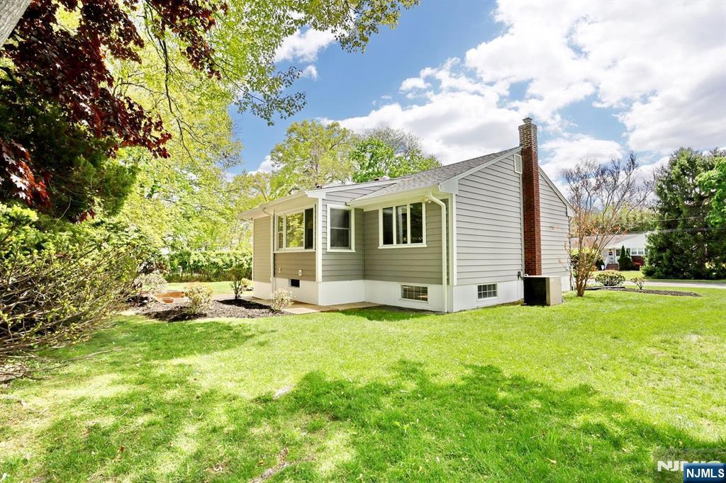 800 Glenside Court