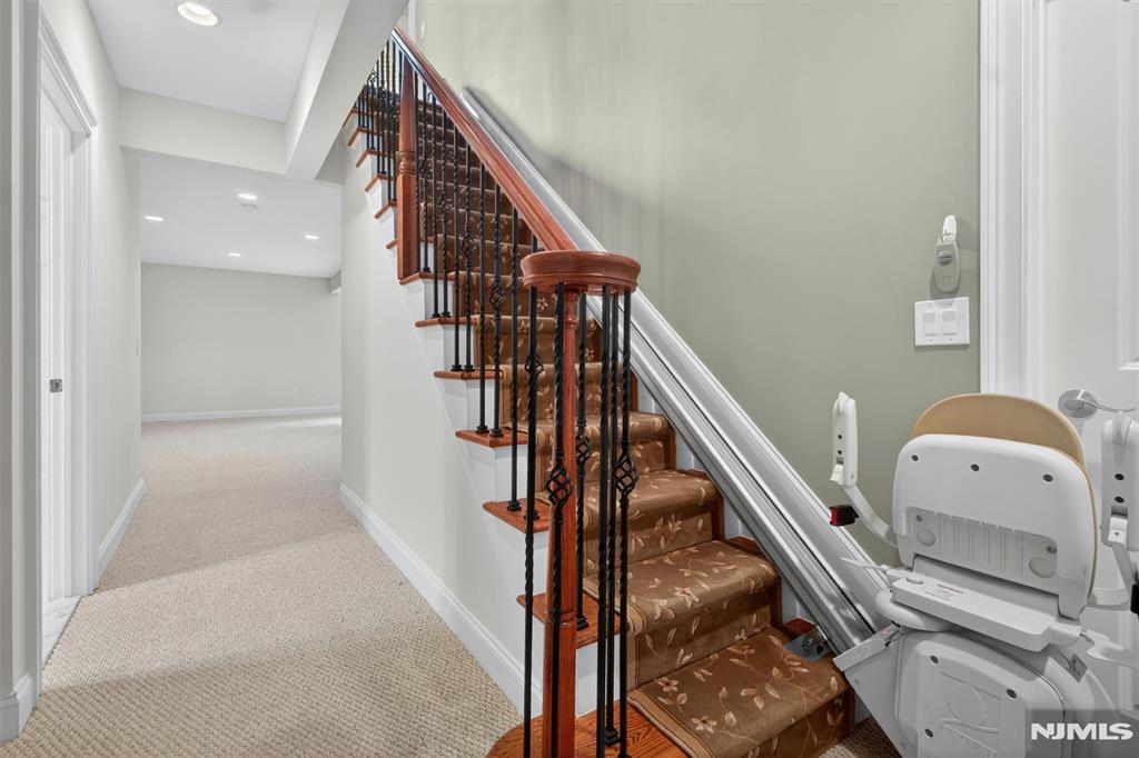33 Windsor Lane