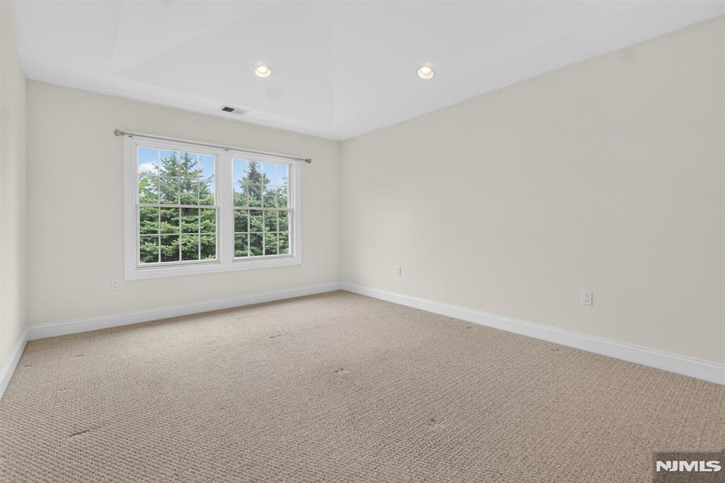 33 Windsor Lane