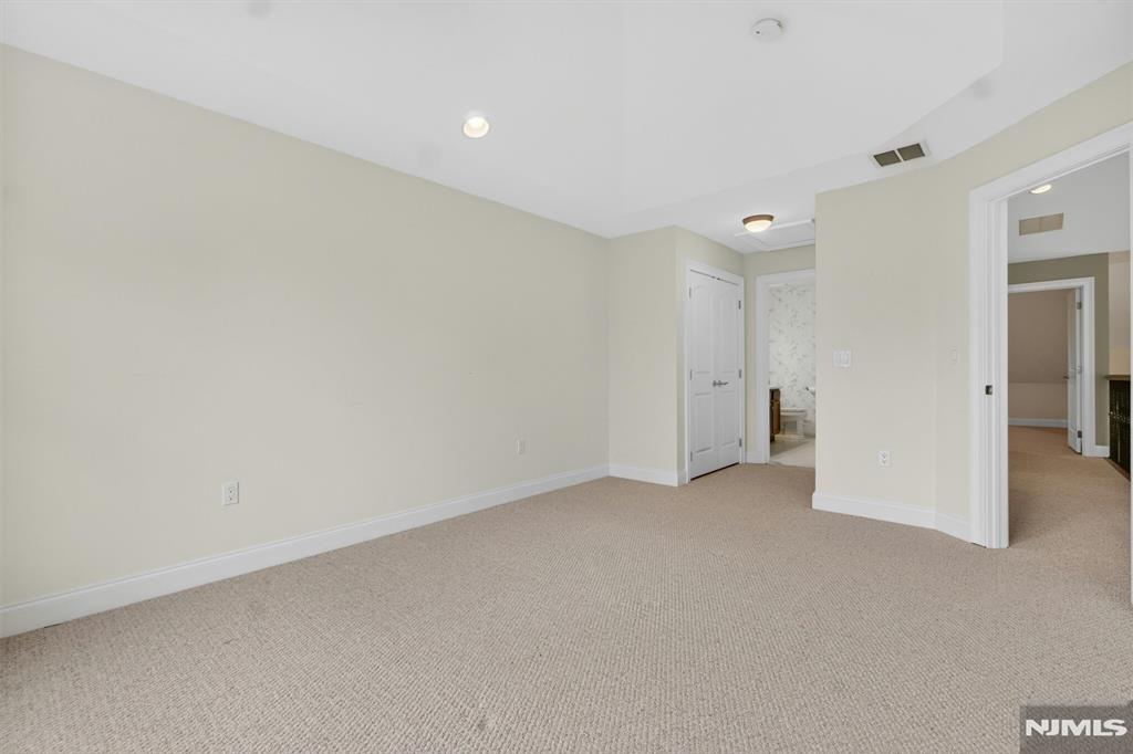 33 Windsor Lane