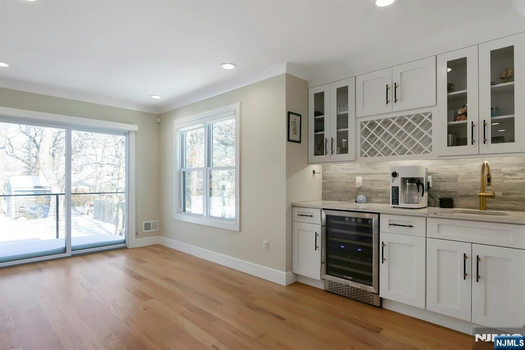 676 Ridgewood Road
