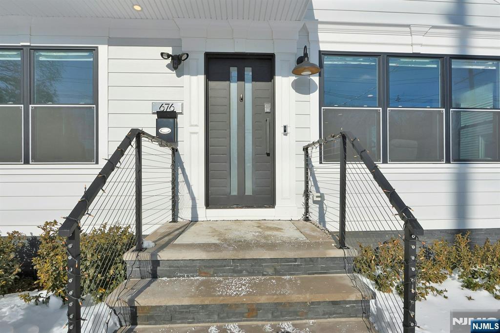 676 Ridgewood Road