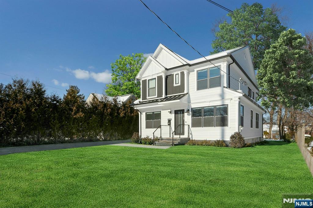 676 Ridgewood Road