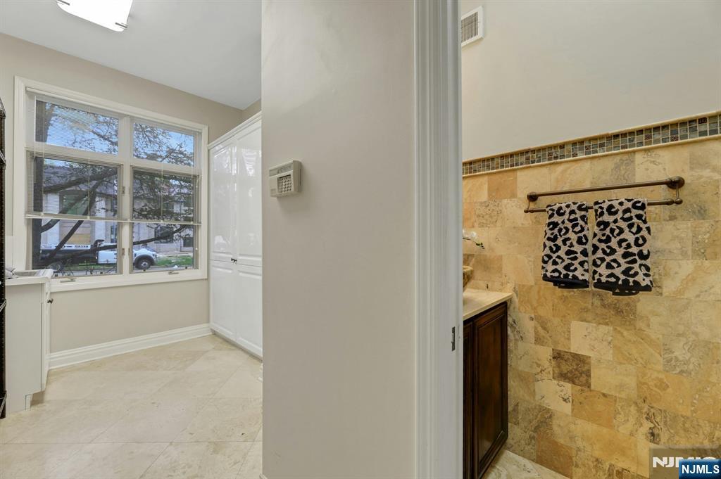 10 Parker Place