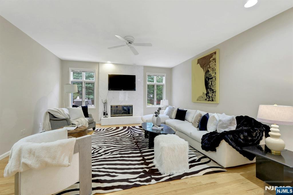 10 Parker Place