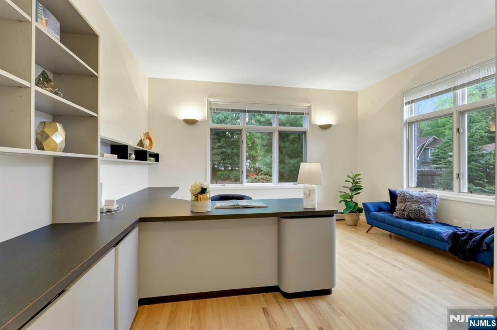 10 Parker Place