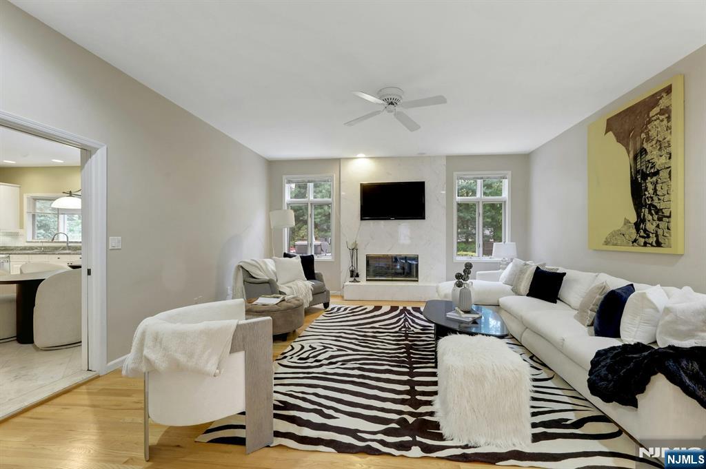 10 Parker Place