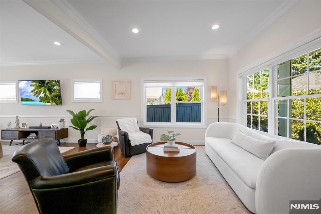 53 Coger Street